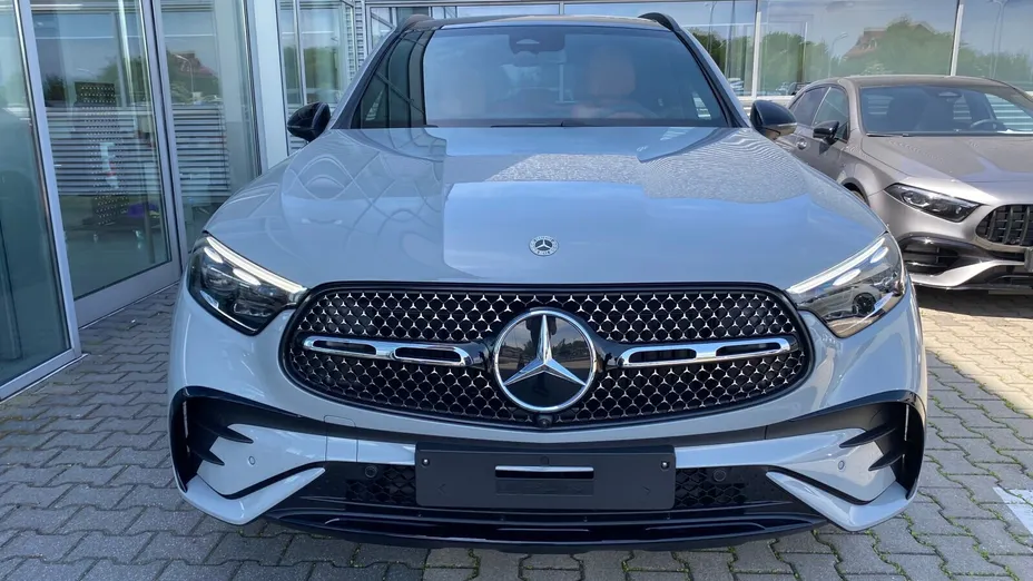 MERCEDES-BENZ GLC -