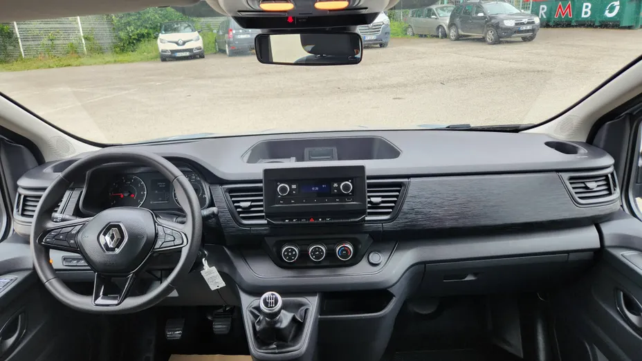 RENAULT Trafic -