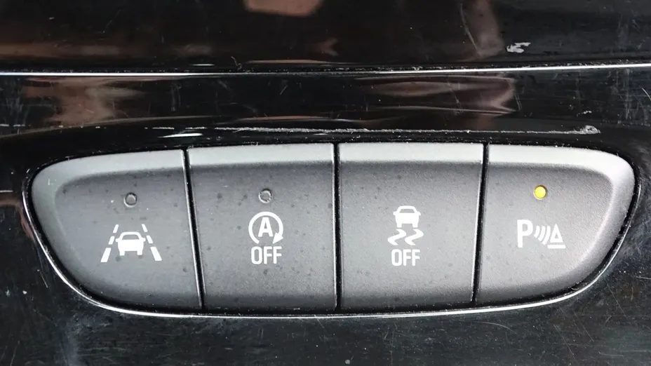 OPEL Astra Astra III 1.9 CDTI Cosmo aut