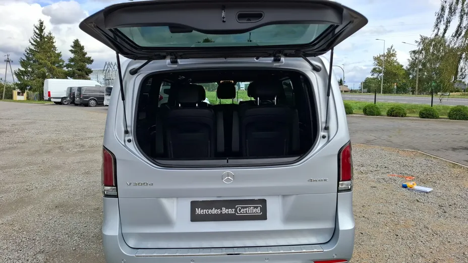 MERCEDES-BENZ V Klasa V 300 d 4-Matic 9G-Tronic Exclusive (ekstra dł)
