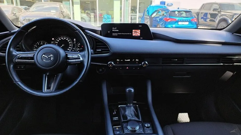 MAZDA 3 -