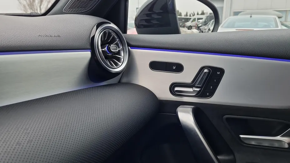 MERCEDES-BENZ A Klasa A 250 e PHEV AMG Line 8G-DCT