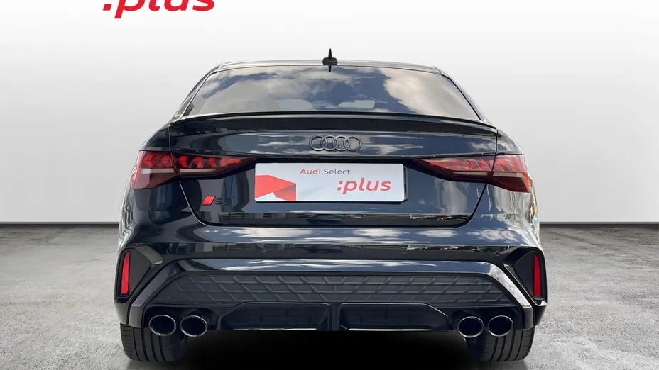 AUDI S3 -
