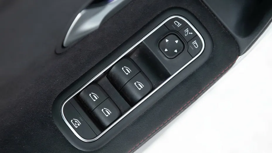 MERCEDES-BENZ A Klasa A 200 AMG Line 7G-DCT