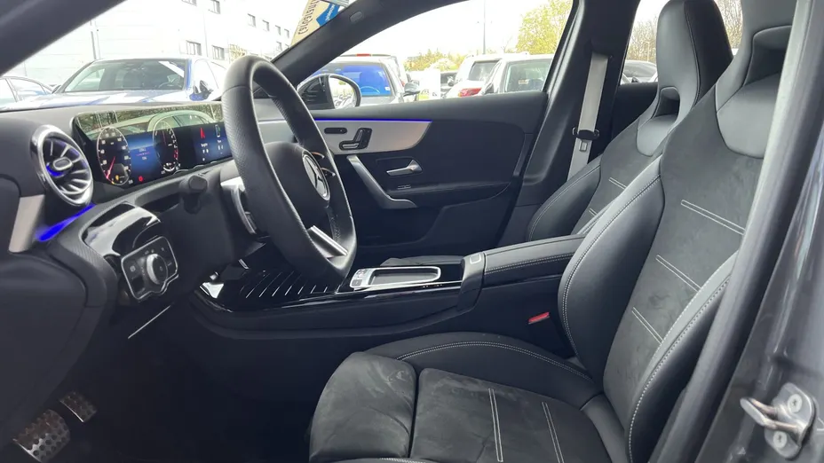 MERCEDES-BENZ A Klasa A 250 e PHEV AMG Line 8G-DCT