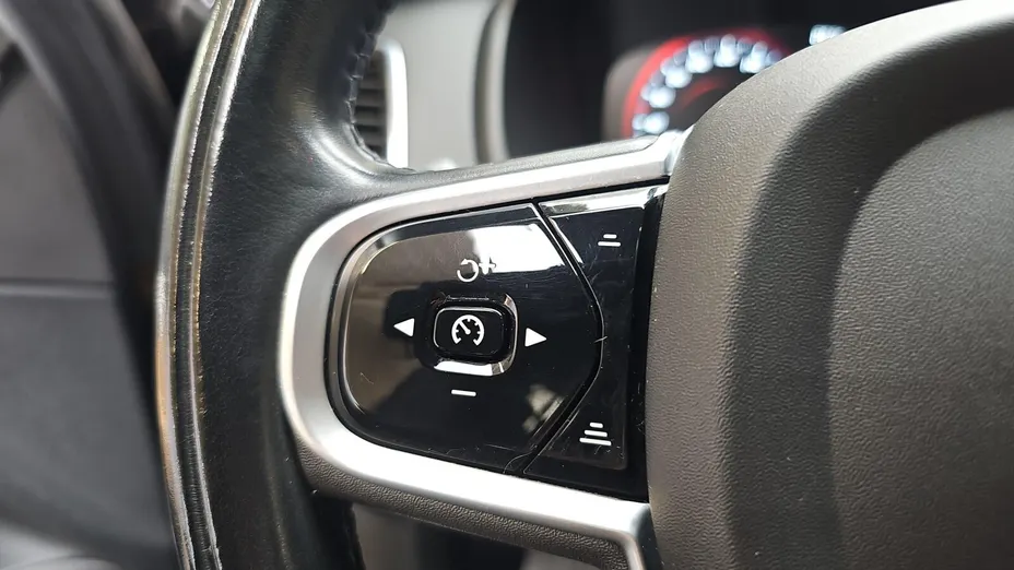 VOLVO XC90 XC90 B5 D AWD Inscription aut