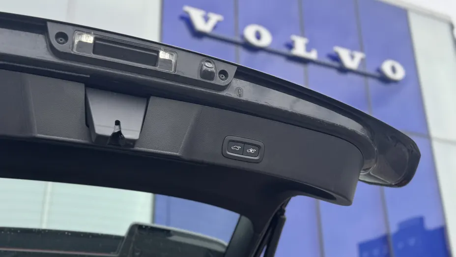 VOLVO XC40 XC40 B3 Plus Dark aut