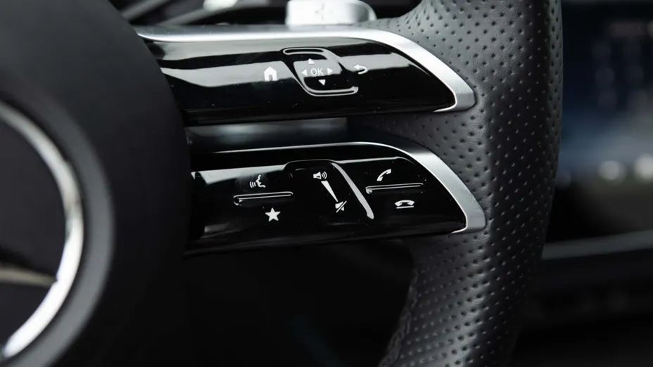 MERCEDES-BENZ E Klasa E 220 d mHEV 4-Matic AMG 9G-Tronic