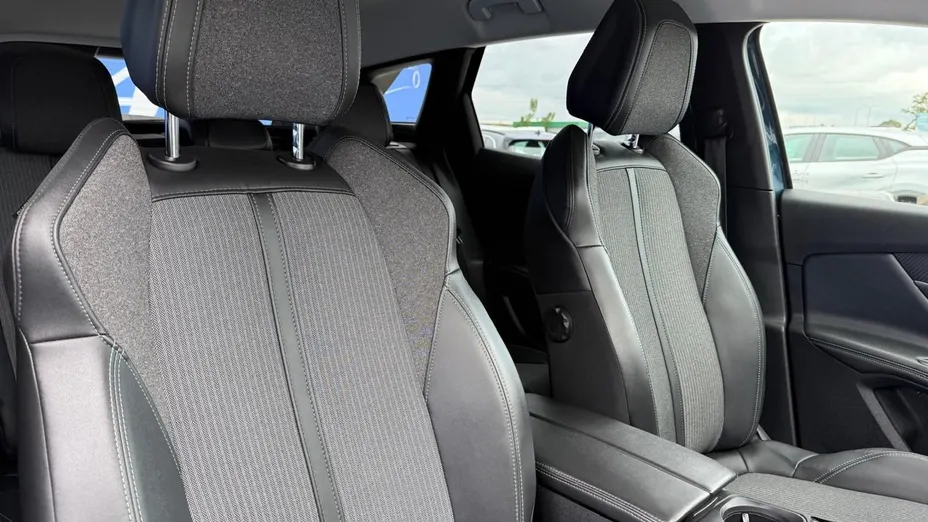 PEUGEOT 3008 3008 1.2 PureTech GPF Allure S&S EAT8