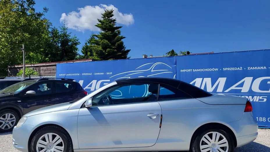 VOLKSWAGEN Eos -