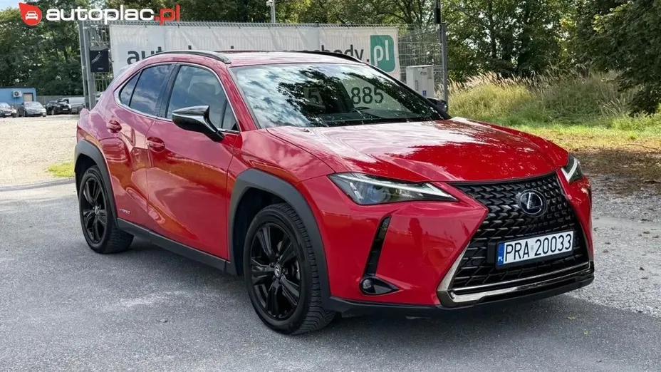 LEXUS UX -