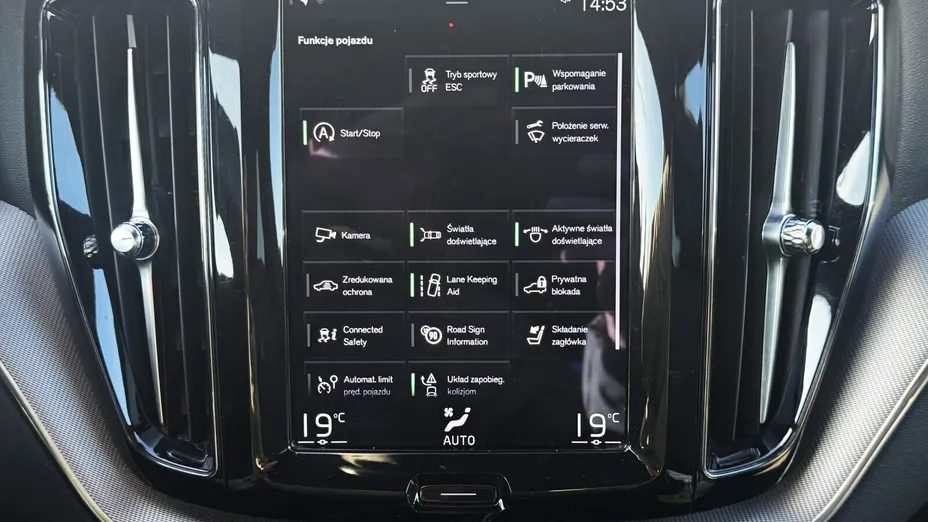 VOLVO XC60 XC60 B4 D AWD R-Design aut