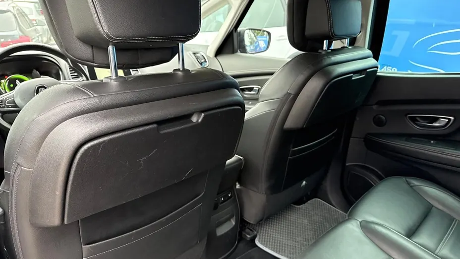 RENAULT Scenic -