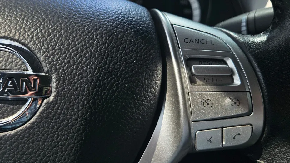 NISSAN Navara Navara 2.3 dCi Tekna aut
