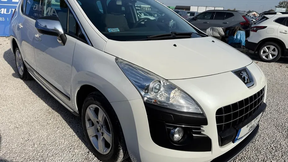 PEUGEOT 3008 -
