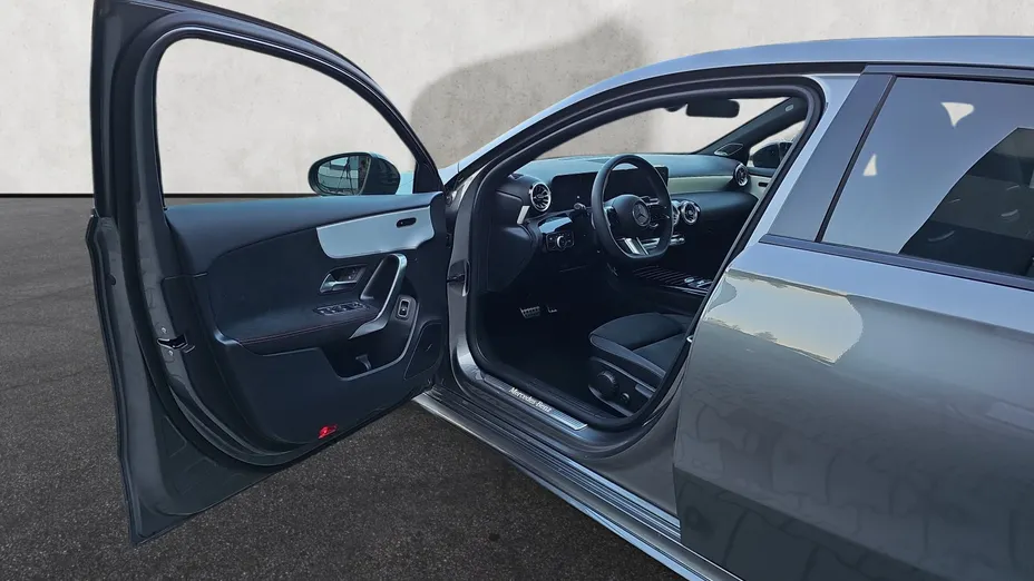 MERCEDES-BENZ A Klasa A 250 e PHEV AMG Line 8G-DCT