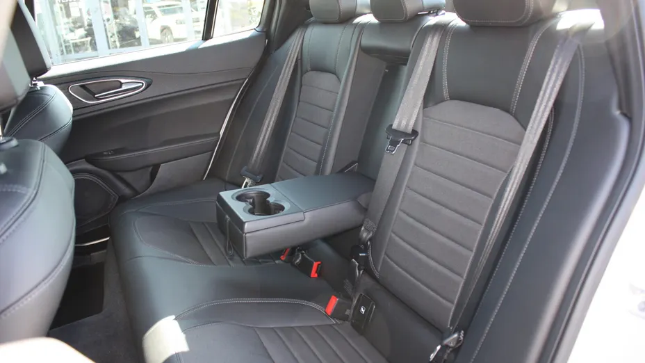 ALFA ROMEO Giulia Giulia 2.0 Turbo Sprint Q4 aut