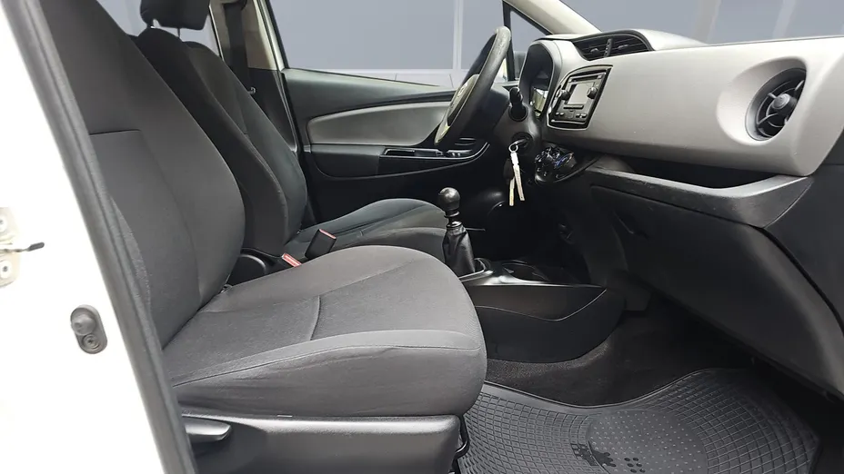TOYOTA Yaris Yaris 1.5 Active