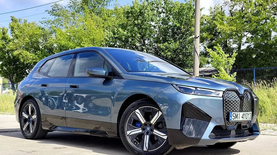 BMW iX iX xDrive50 111.5kWh Signature
