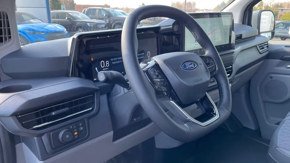 FORD Transit Custom Transit Custom 2.0 EcoBlue 320 L2H1 Limited Aut. Nowy