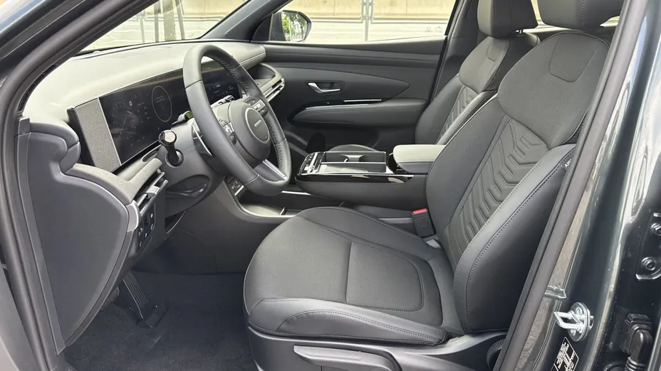 HYUNDAI Tucson Tucson 1.6 T-GDi HEV Smart Black 2WD aut Nowy
