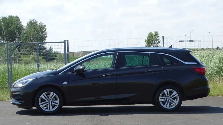 OPEL Astra Astra III 1.9 CDTI Cosmo aut