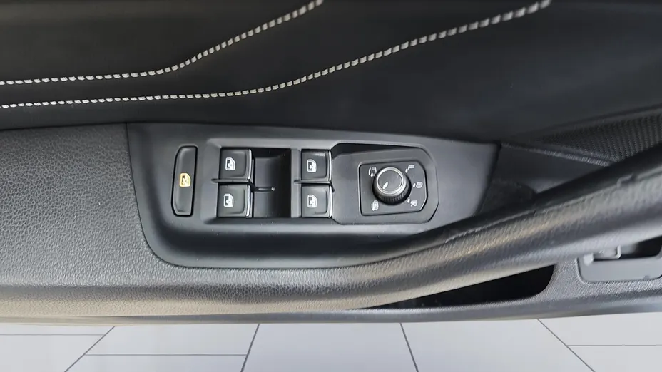 VOLKSWAGEN Arteon Arteon 2.0 TSI R-Line DSG