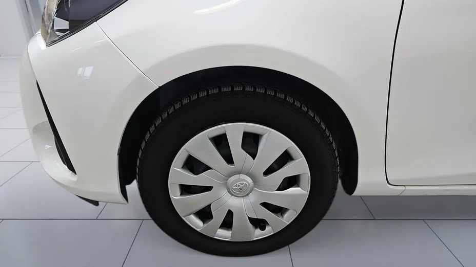 TOYOTA Yaris Yaris 1.5 Active