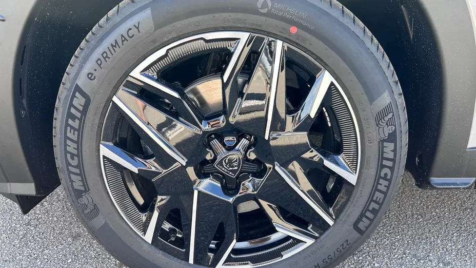 PEUGEOT 5008 -