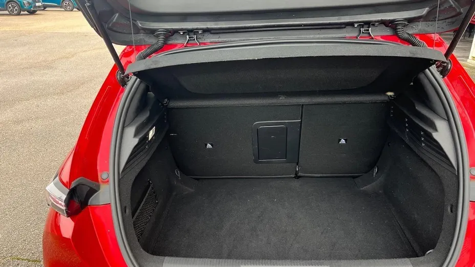 PEUGEOT 308 -