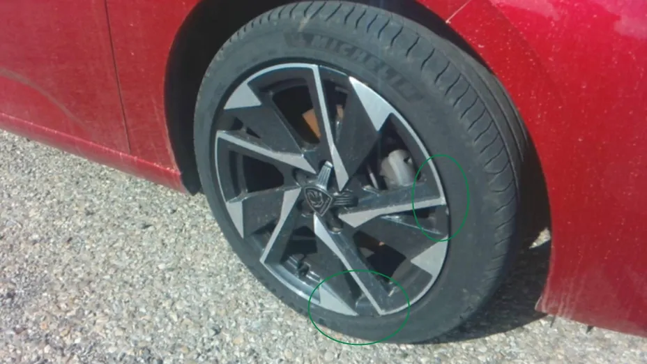 PEUGEOT 308 -