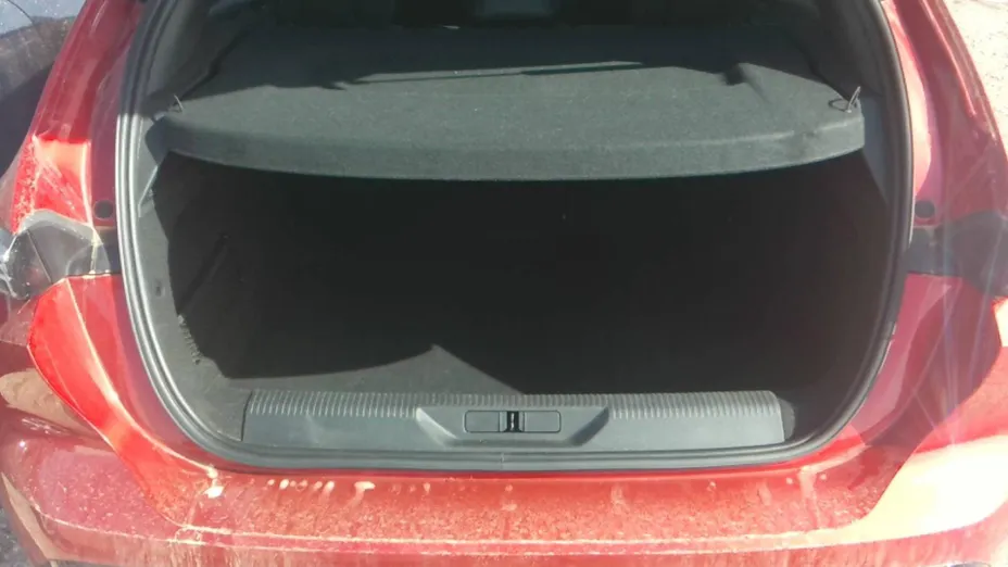 PEUGEOT 308 -