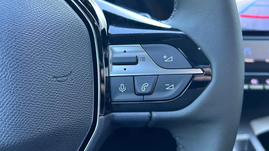 PEUGEOT 308 -