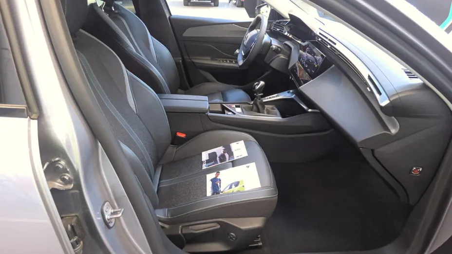PEUGEOT 308 -