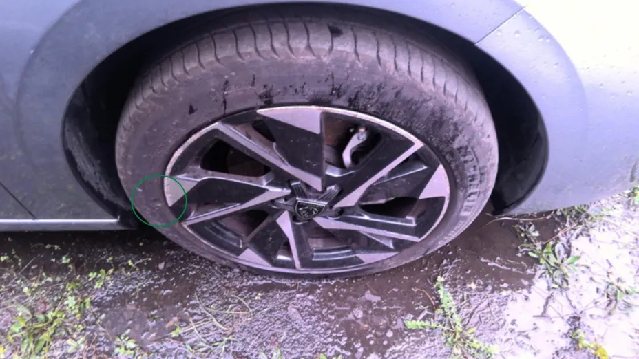 PEUGEOT 308 -