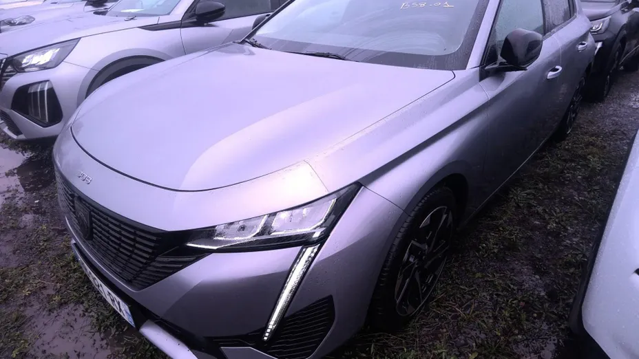 PEUGEOT 308 -