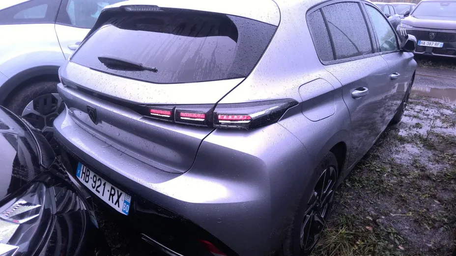PEUGEOT 308 -