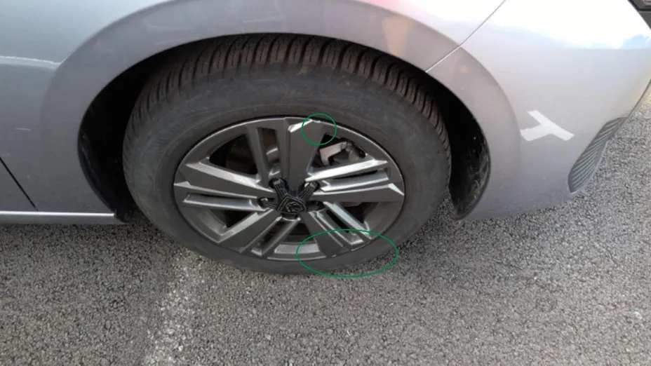 PEUGEOT 308 -