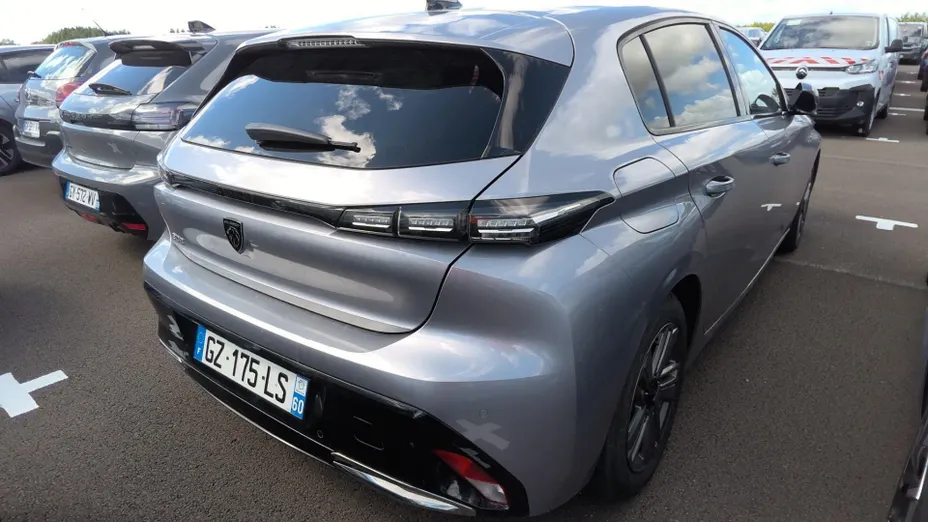 PEUGEOT 308 -