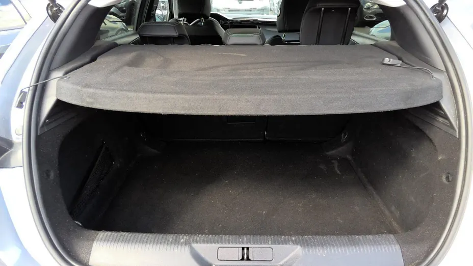 PEUGEOT 308 -