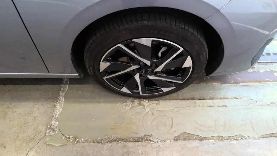 PEUGEOT 308 -