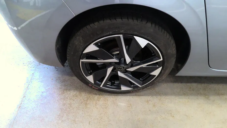 PEUGEOT 308 -