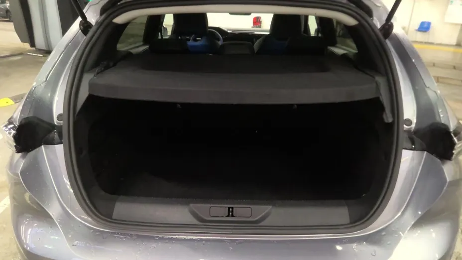 PEUGEOT 308 -