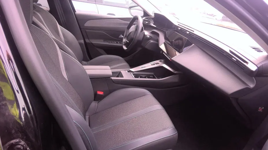 PEUGEOT 308 -