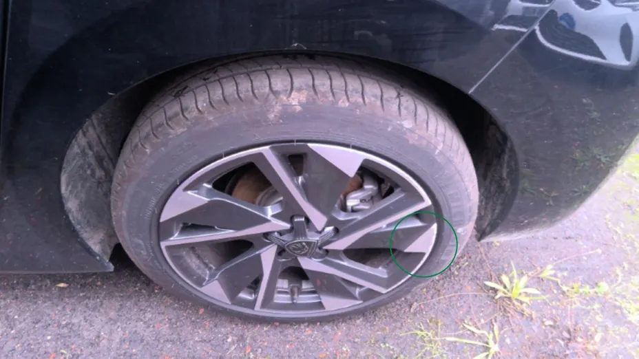 PEUGEOT 308 -