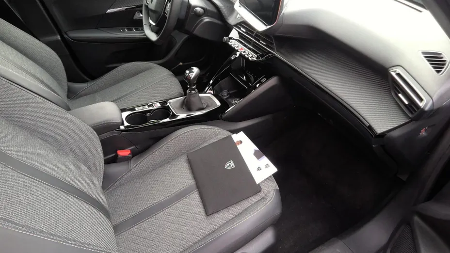 PEUGEOT 2008 -
