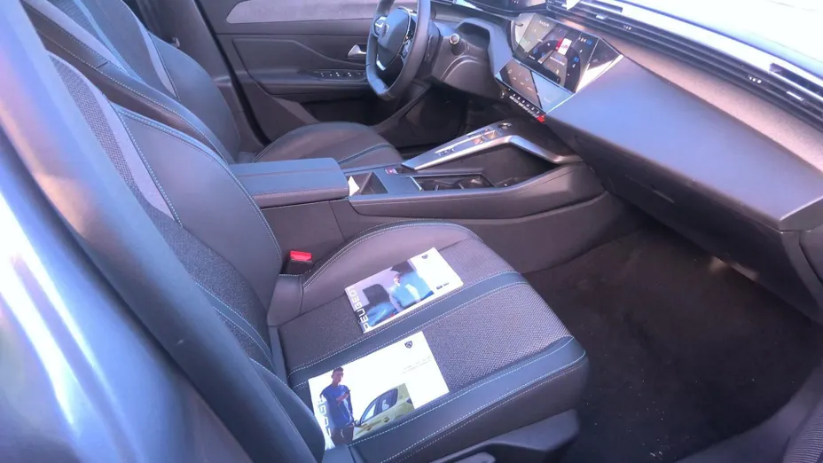 PEUGEOT 308 -