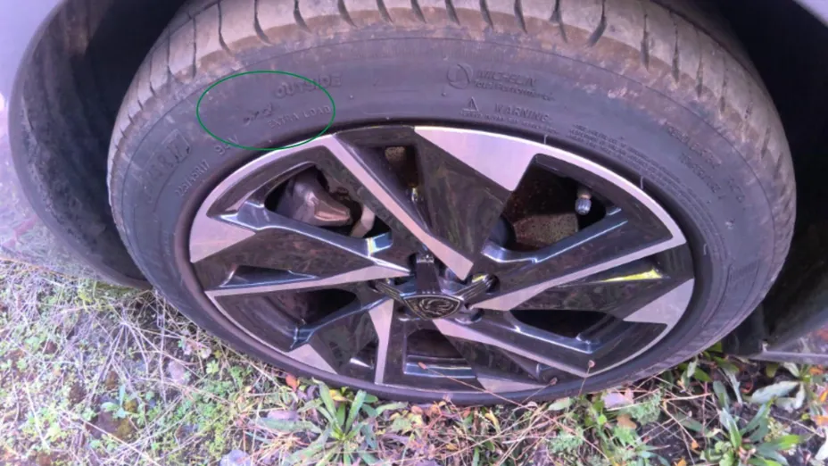 PEUGEOT 308 -