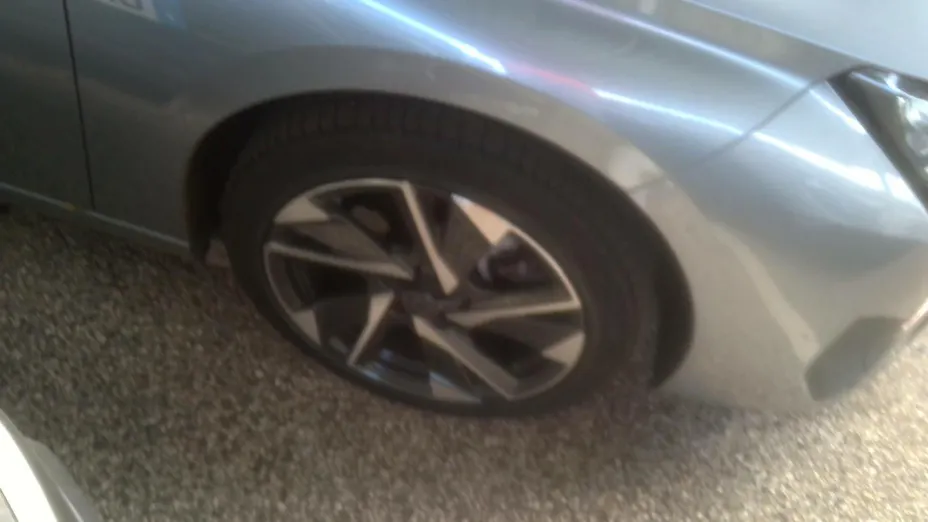 PEUGEOT 308 -