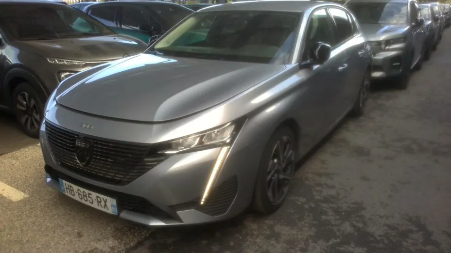 PEUGEOT 308 -